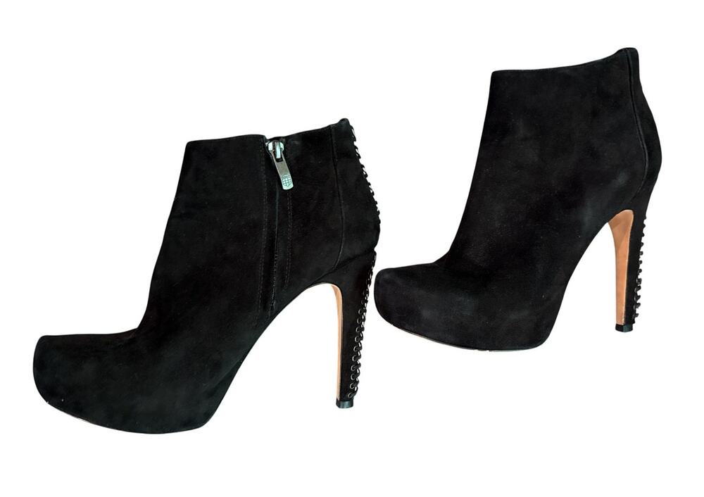 Vince Camuto Cannon Black Suede Booties 8B Chain Stiletto Platform Heels